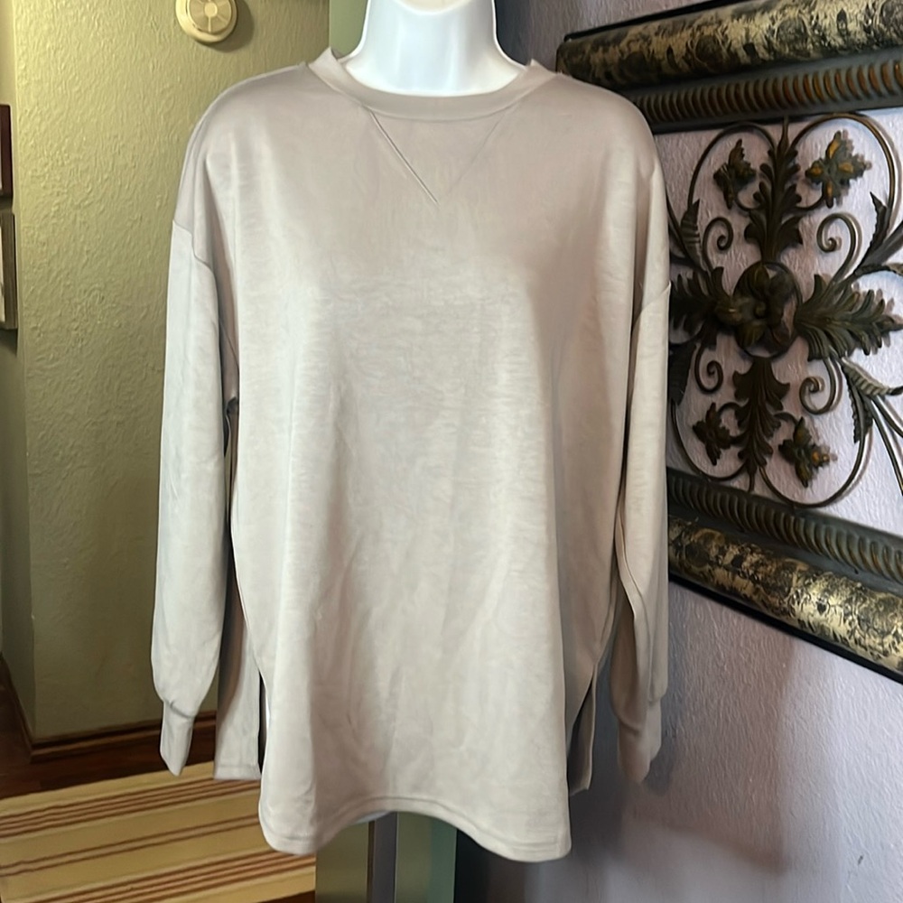 EUC White Birch Sweater Grey rounded hem - Very soft - oversized Sz S
